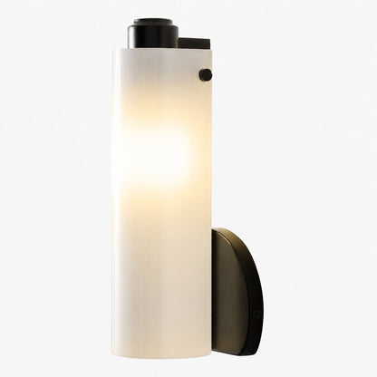 Moderne Glaswandleuchte von Vilonass – Längliches, minimalistisches Design für Innen- und Außenbereiche