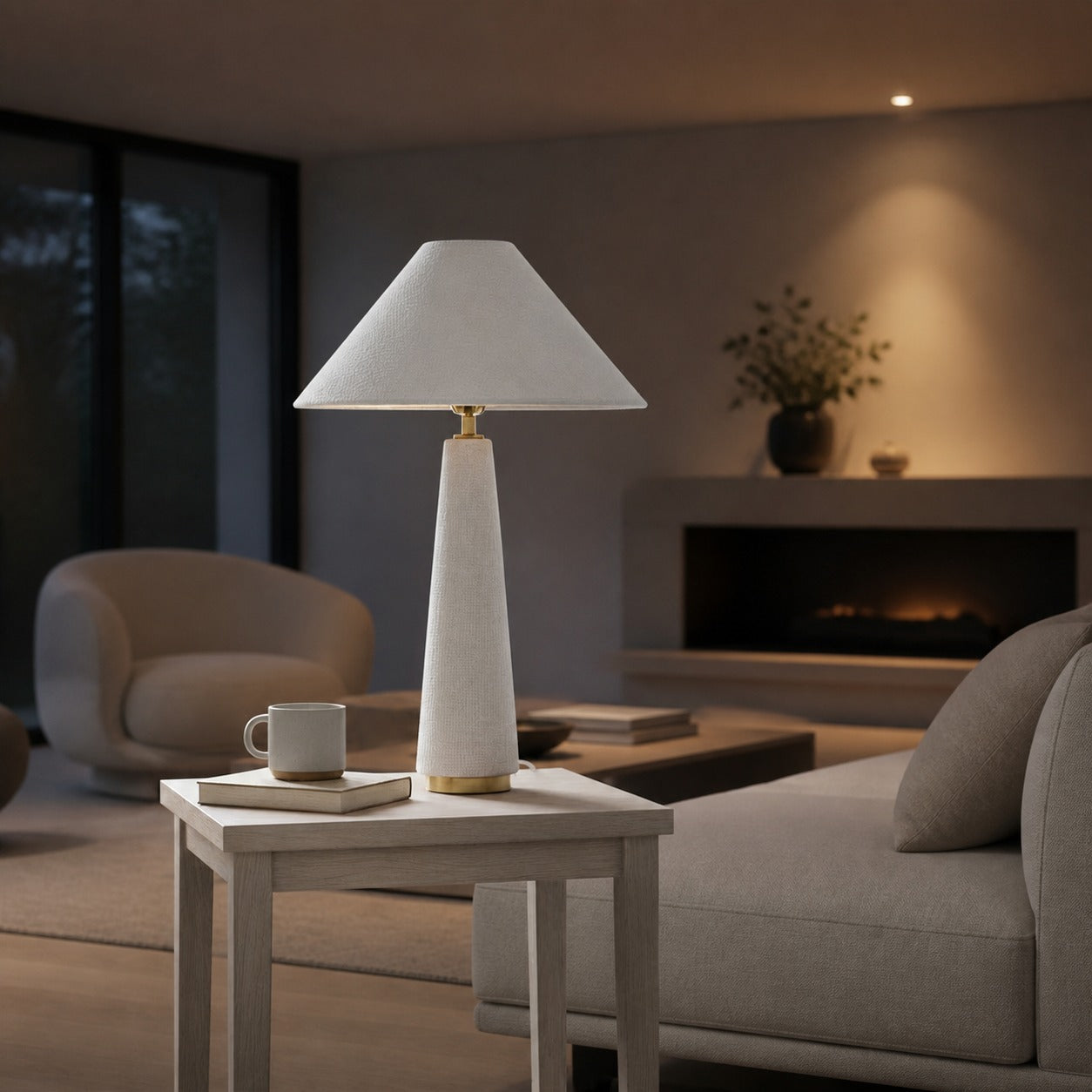 Ceruna Tischleuchte mit kegelförmigem Schirm – Eleganter Stoff für Wohnzimmer und Eingangsbereich