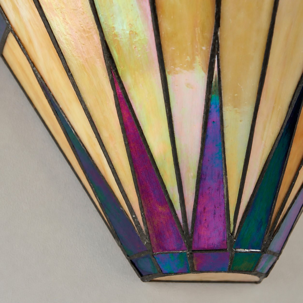 TF Dark Star Art Deco Star Tiffany Wandleuchte – Geometrische Buntglasleuchte für Flur und Wohnzimmer