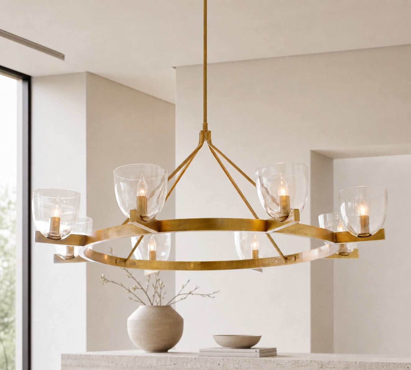 Auria Kronleuchter aus mundgeblasenem Glas und Metall – modernes Messingdesign