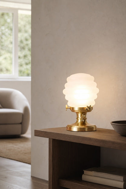 Dekorative Tischlampe Capigia – Dekorative Beleuchtung aus Glas und Metall