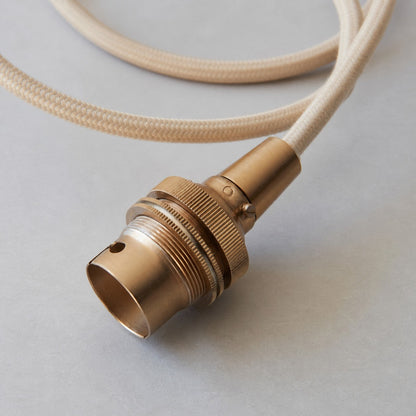 Moderne Pendelleuchte aus Messing von Plaitar – Minimalistische Deckenleuchte mit geflochtenem Kabel für Flure