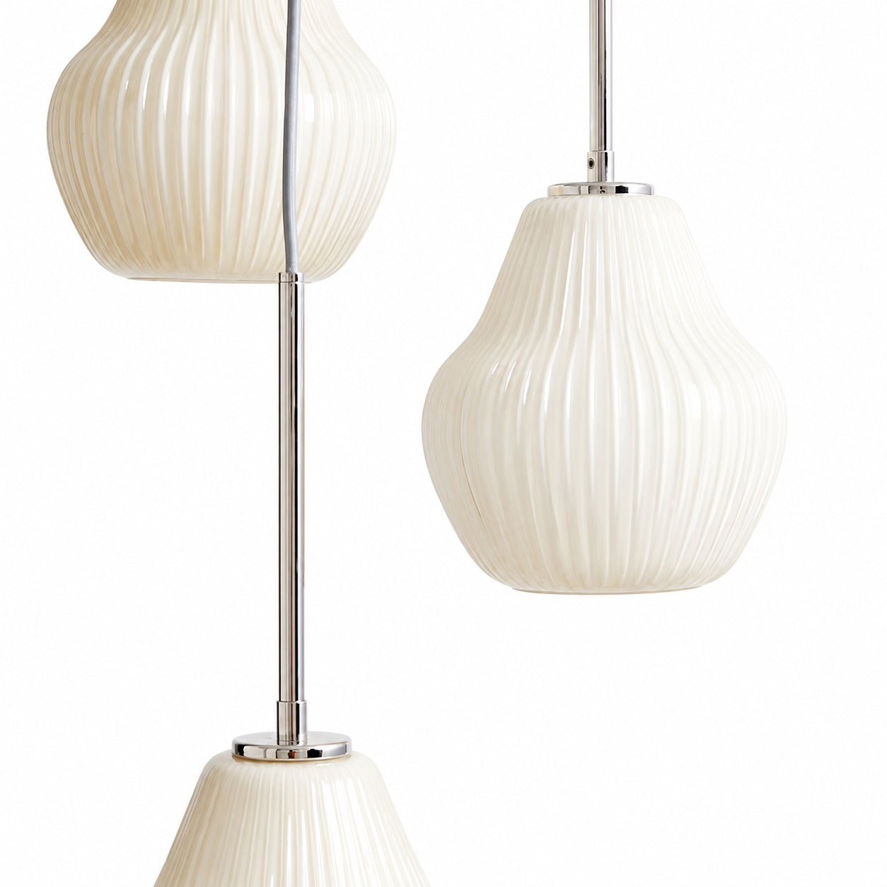 Rivrona Kronleuchter aus geripptem Glas mit 3 Lichtern – Skulpturale moderne Beleuchtung für Zuhause