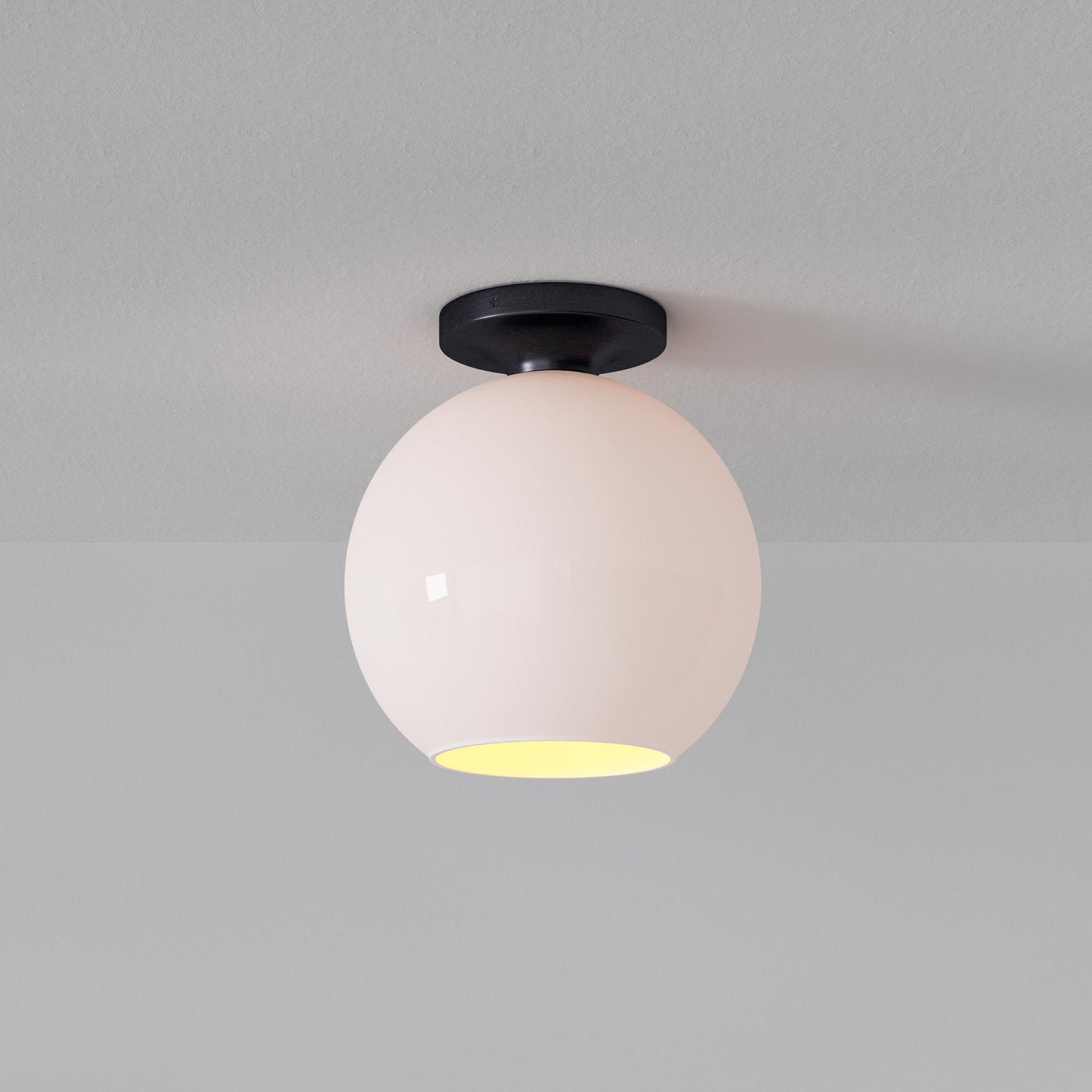 Selvion Modern Globe Pendant Light - Damp-Rated Bathroom Lighting - Luxe Glass Shade