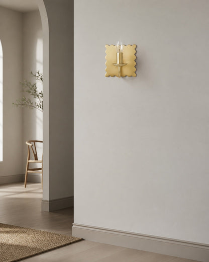 Modo Decorative Wall Light – Modern Wavy Metal Wall Sconce for Bedrooms and Hallways