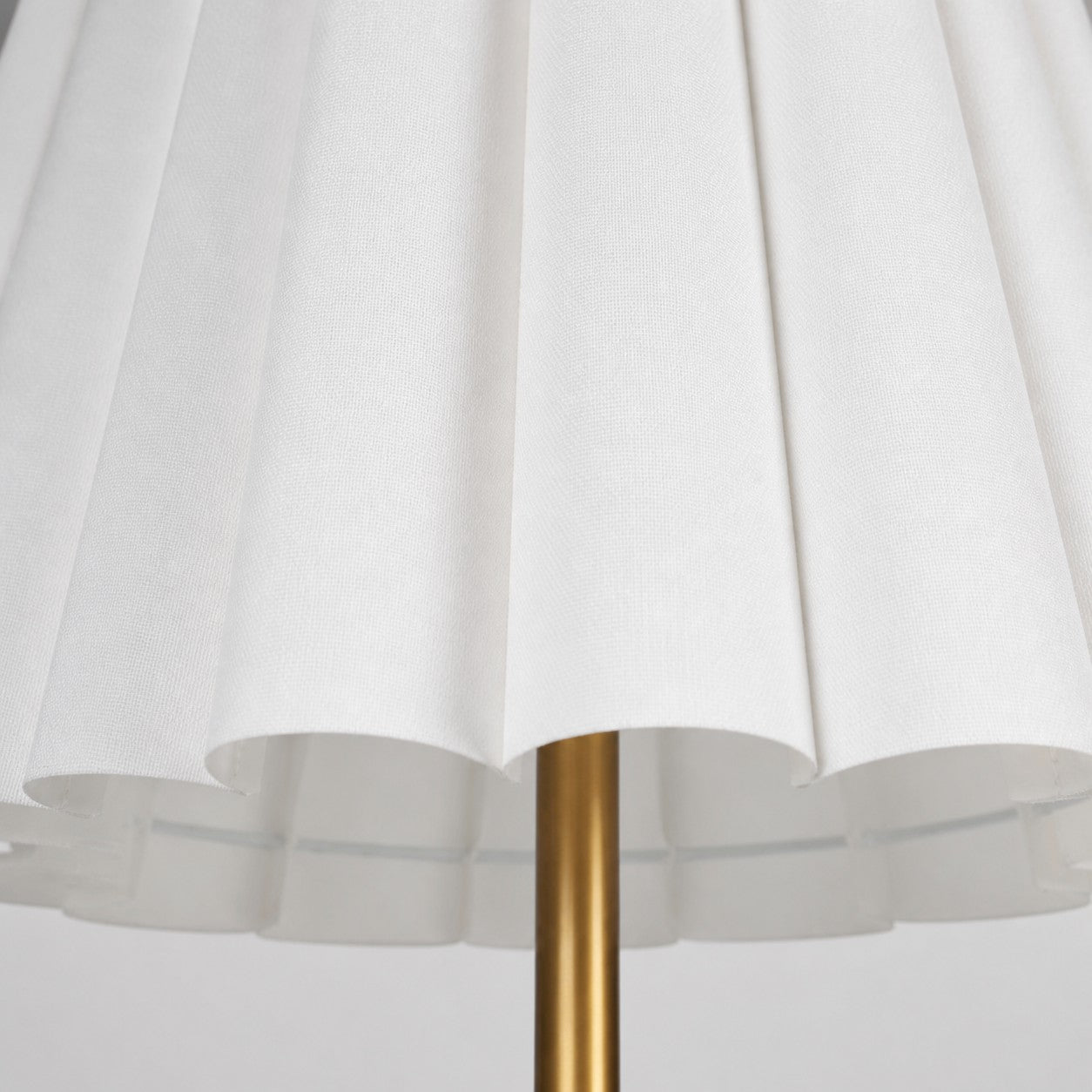 Ruffmeto Transitional Slim Table Lamp – Sculptural Shade Lighting for Living Room or Bedroom