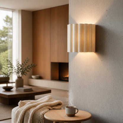 Velura Wandleuchte mit Leinenfalte – Sanftes, plissiertes Stoffdesign für Schlafzimmer oder Flur