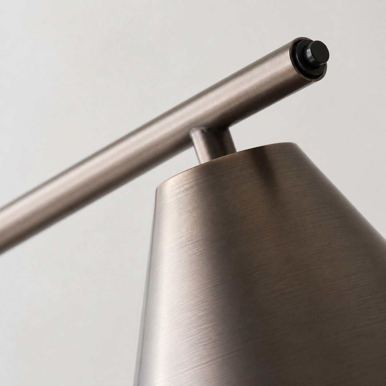 Moderne Oricone Stehleuchte mit verstellbarem Arm – Leseleuchte im Cape-Stil