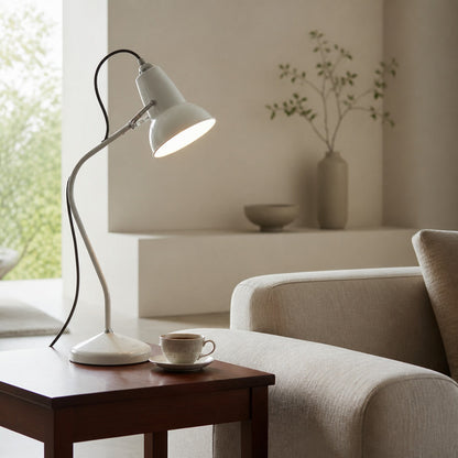Modryx Mini Table Lamp – Pyramid Base Classic Heritage Design for Home