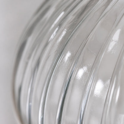 Novera Pendelleuchte aus geripptem Glas, stilvoll und modern, für Schlaf- und Essbereich