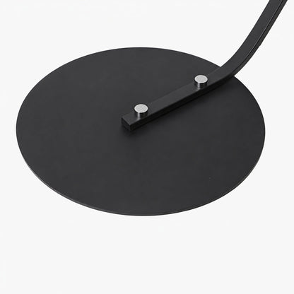 Lirra Minimalistische, geschwungene Stehleuchte – Elegantes Metall-Akzentelement für Wohnräume