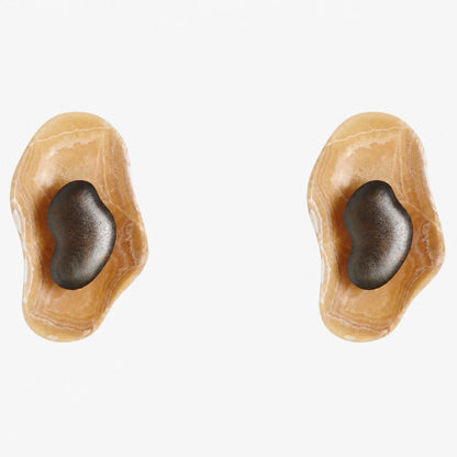 Oyster Hammered Onyx Sconce