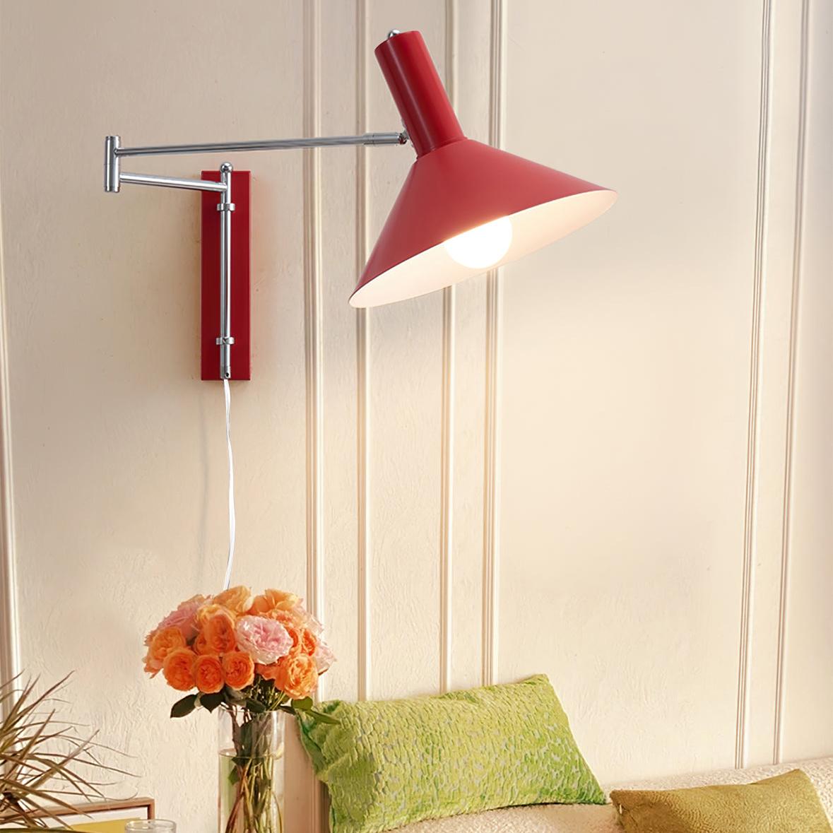 Moderne Bauhaus Schwenkbare Wandleuchte für Esstisch mit Kabel und Stecker