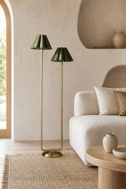Capirise Stehlampe mit goldfarbenem gewelltem Schirm – Moderne Metallbeleuchtung fürs Schlafzimmer