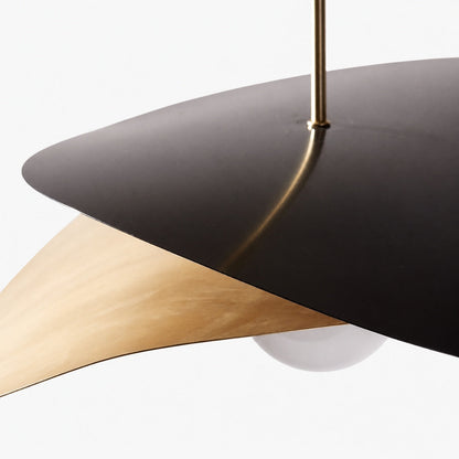 Tynora Pendelleuchte – Modern mit Metallic-Oberflächen und Glas