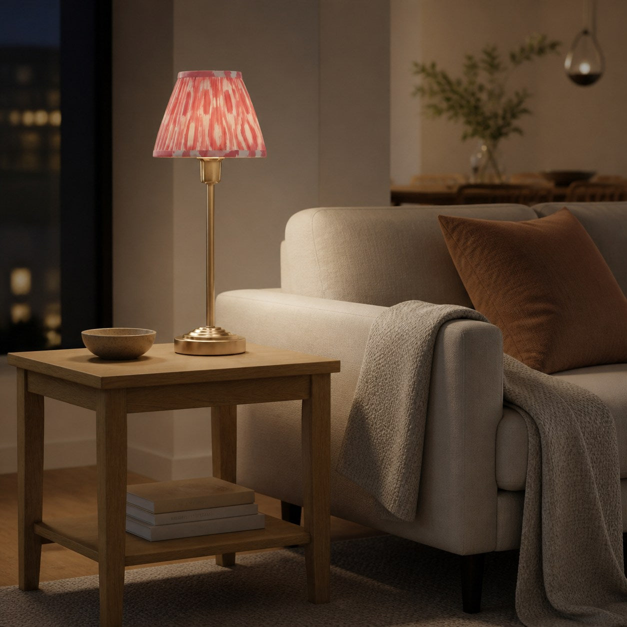 Bronzuno Tischleuchte mit gemustertem Stoff – Ausführung in Messing oder Bronze, modern-bohemischer Stil, ideal für Nachttisch und Wohnzimmer