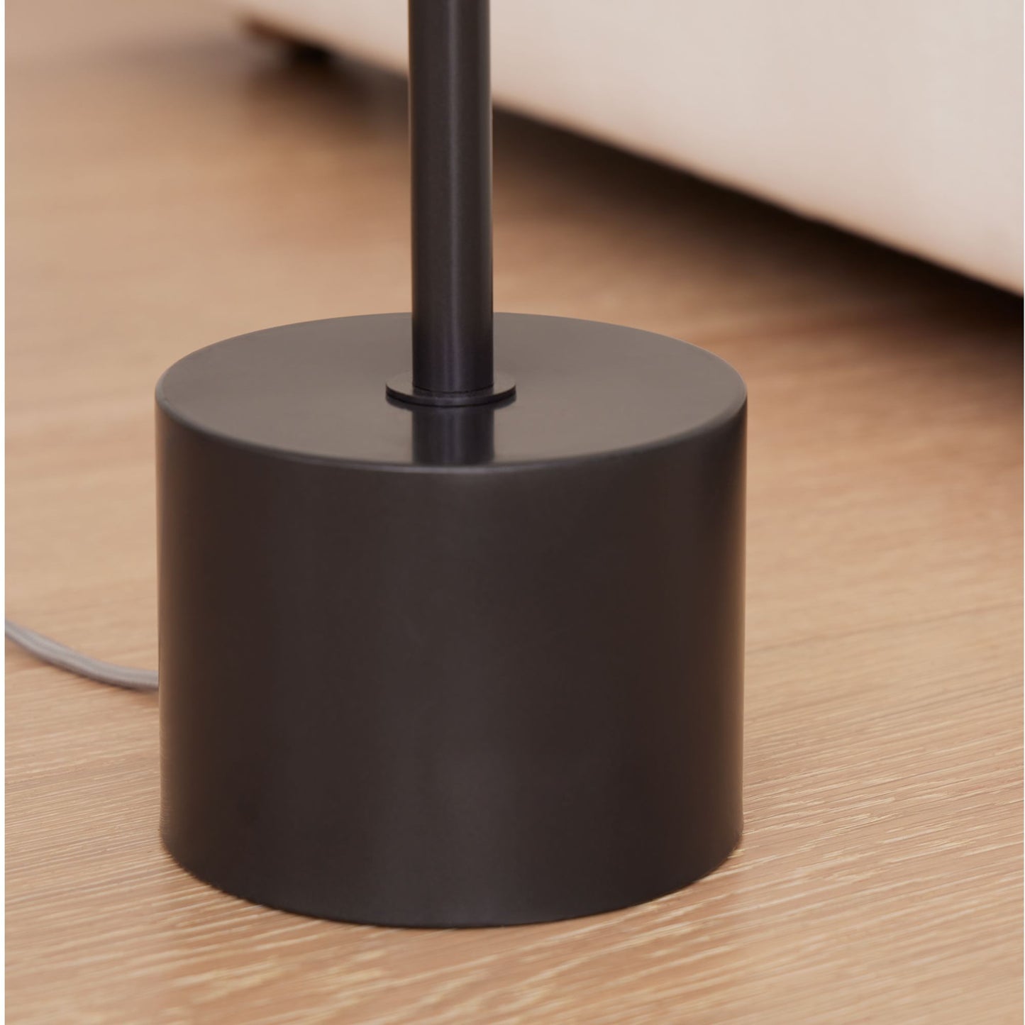 Moss Energy-Efficient Linear Wood LED Floor Lamp – Adjustable Swivel Design