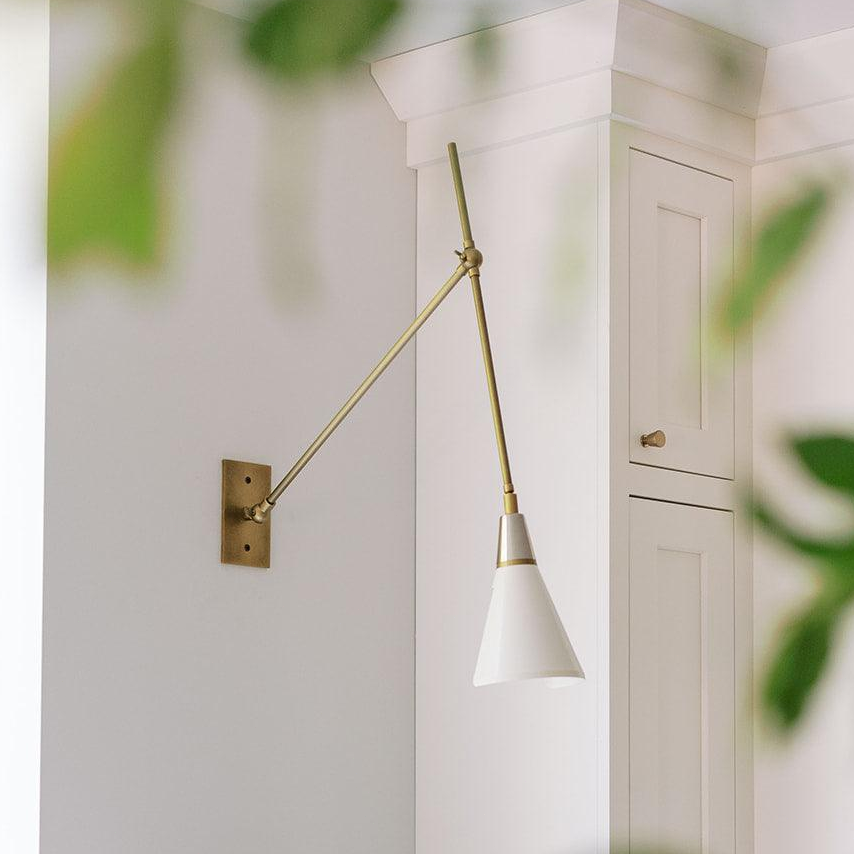Magari Mid Century Wandleuchte Messing Schwenkbar