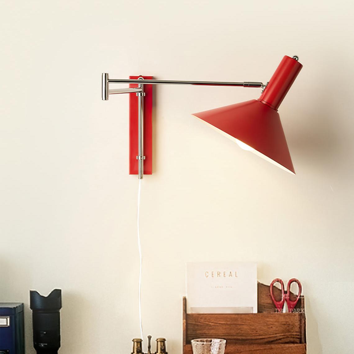 Moderne Bauhaus Schwenkbare Wandleuchte für Esstisch mit Kabel und Stecker