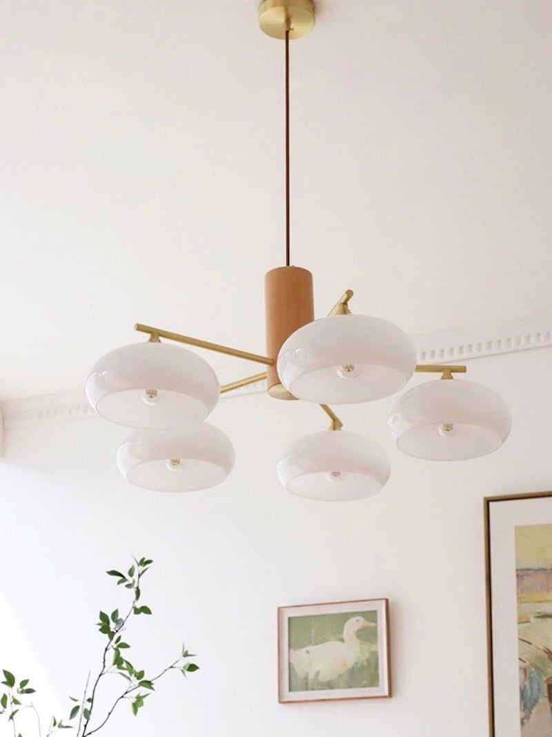 Mittelalterlicher Kronleuchter im Blockhausstil im Vintage-Stil
