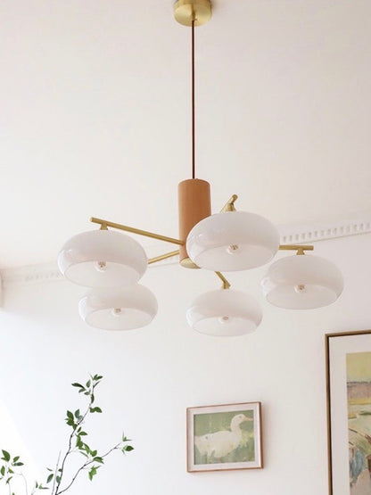 Mittelalterlicher Kronleuchter im Blockhausstil im Vintage-Stil