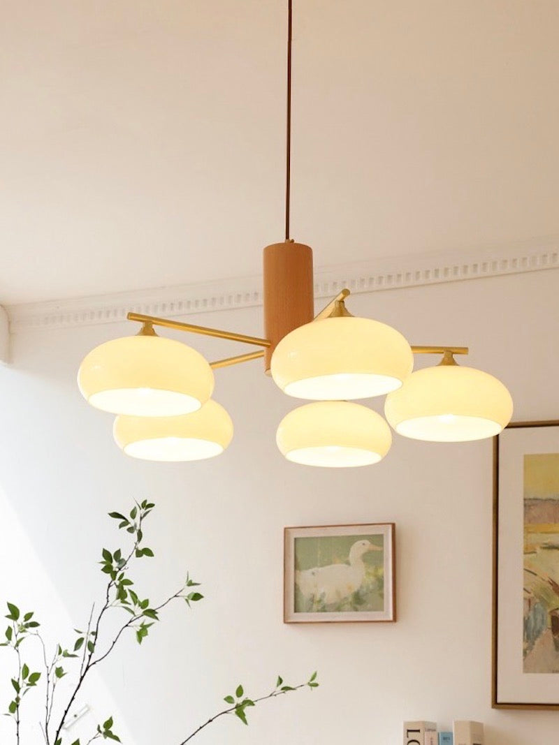 Mittelalterlicher Kronleuchter im Blockhausstil im Vintage-Stil