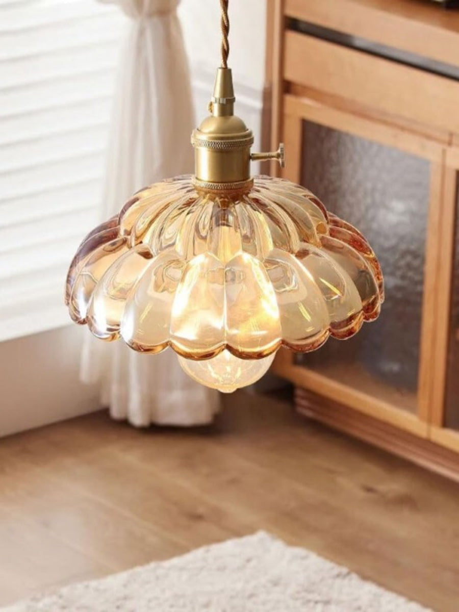 Vintage Pendelleuchte aus klarem Blütenglas für Schlafzimmer