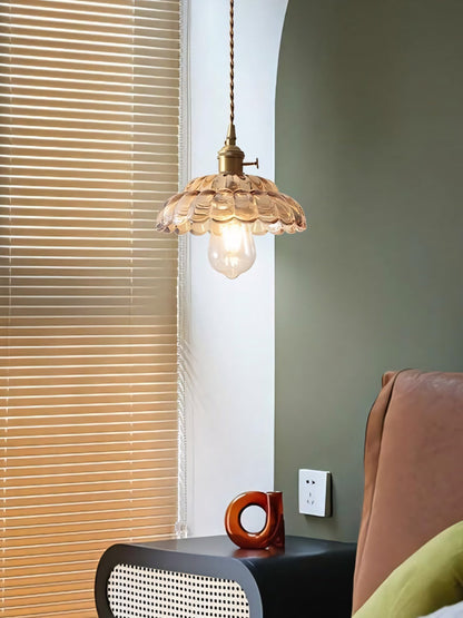 Vintage Pendelleuchte aus klarem Blütenglas für Schlafzimmer