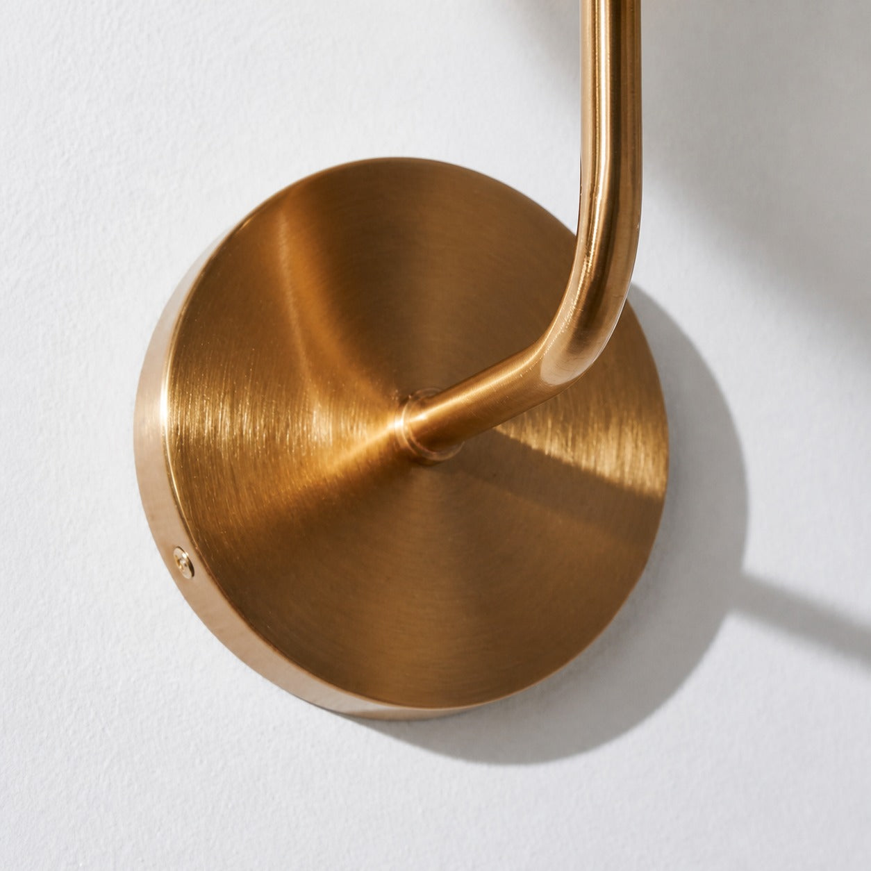 Modo Wandleuchte aus skulpturalem Glas – Moderne Lampe mit diffusem Licht für Eingangsbereiche