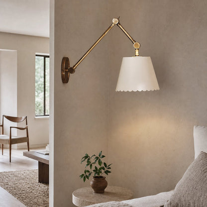 Foldray Scalloped Task Sconce – Wandleuchte aus Leder für Zuhause
