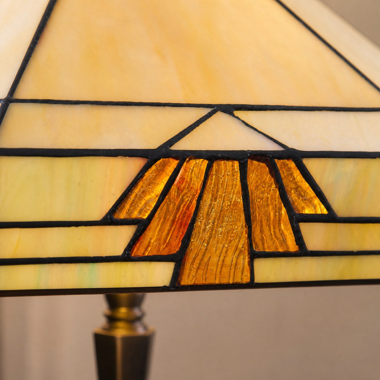 TF Nevada Geometrische Tischleuchte aus Buntglas – Tischlampe für Wohn- und Schlafzimmer