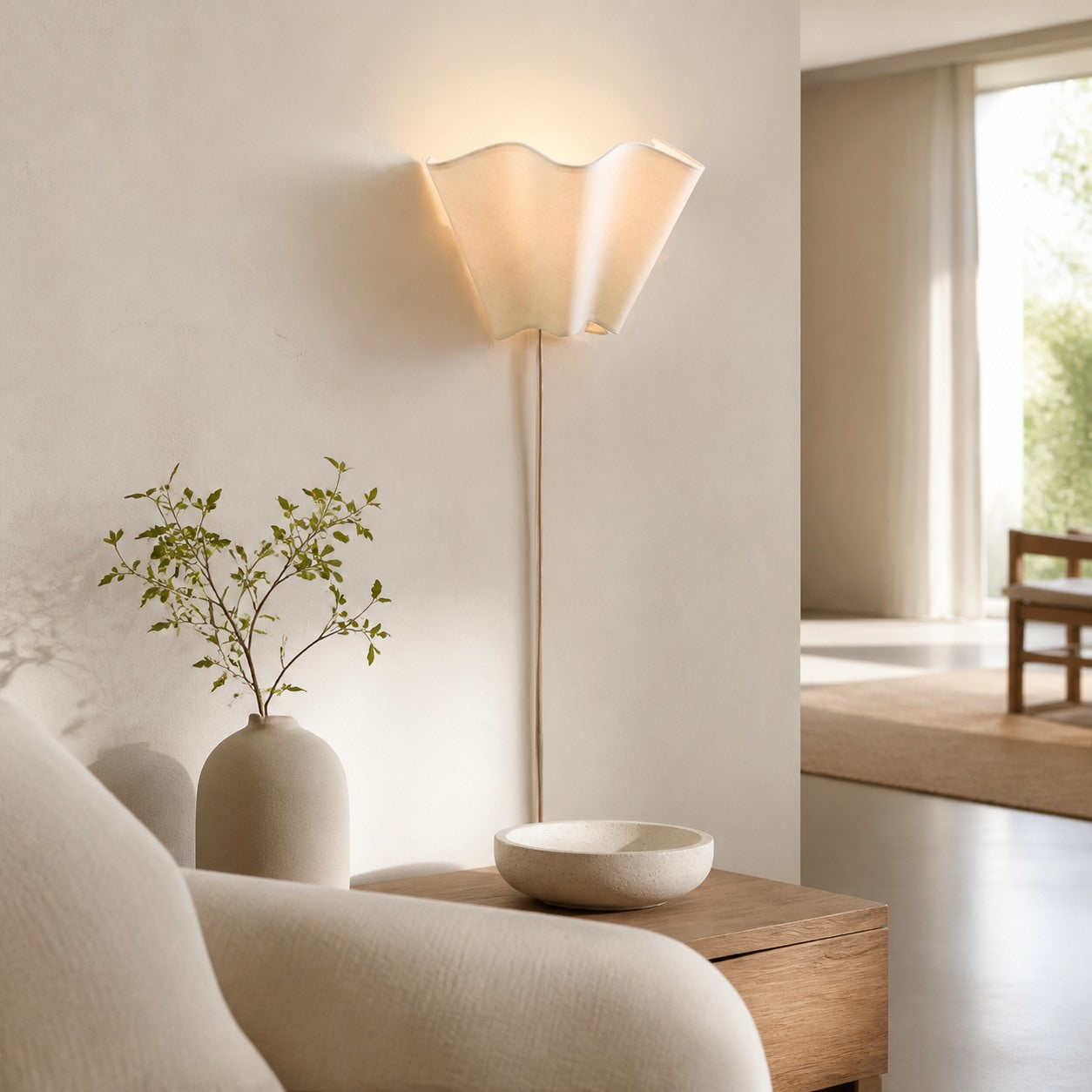 Oslan Skulpturale Plug in Wandlampe - Moderne Wandleuchte mit gewelltem Leinenlampenschirm