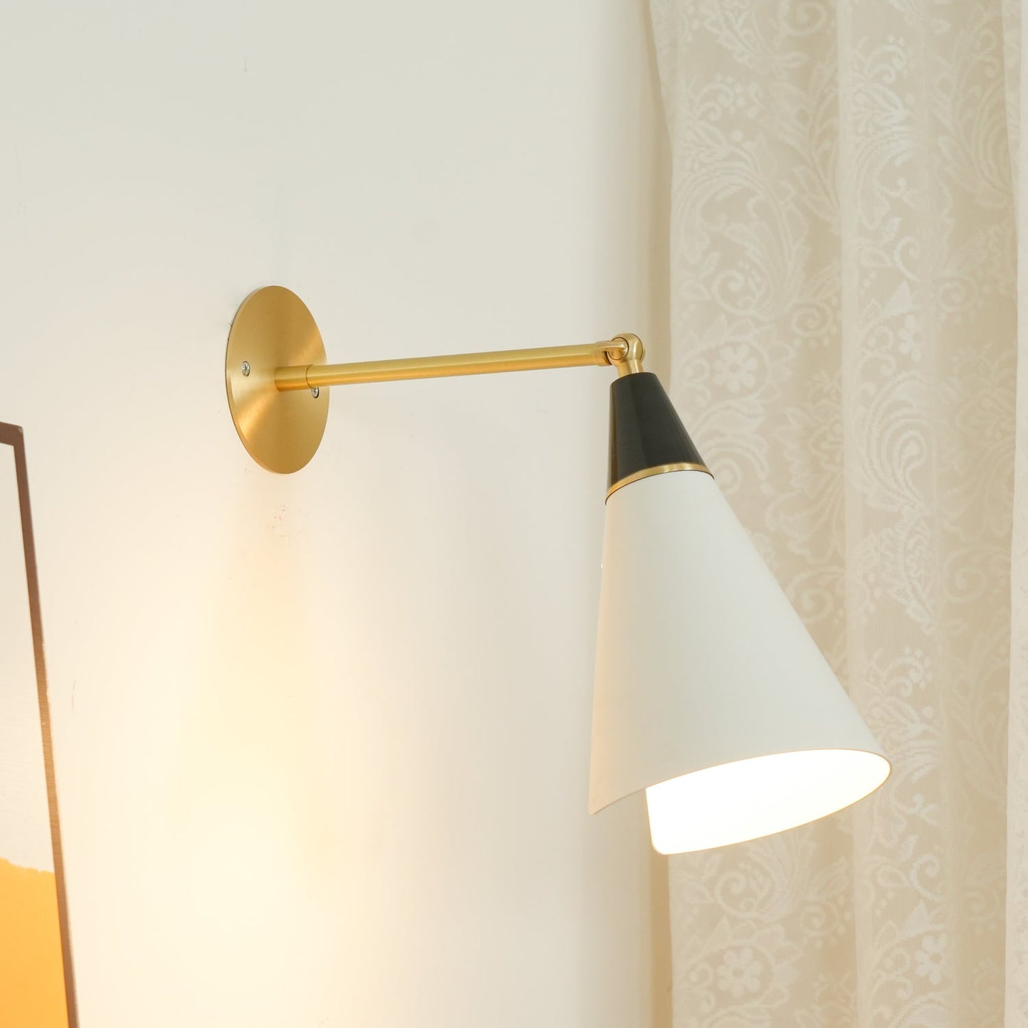 Magari Mid Century Wandleuchte Messing Schwenkbar