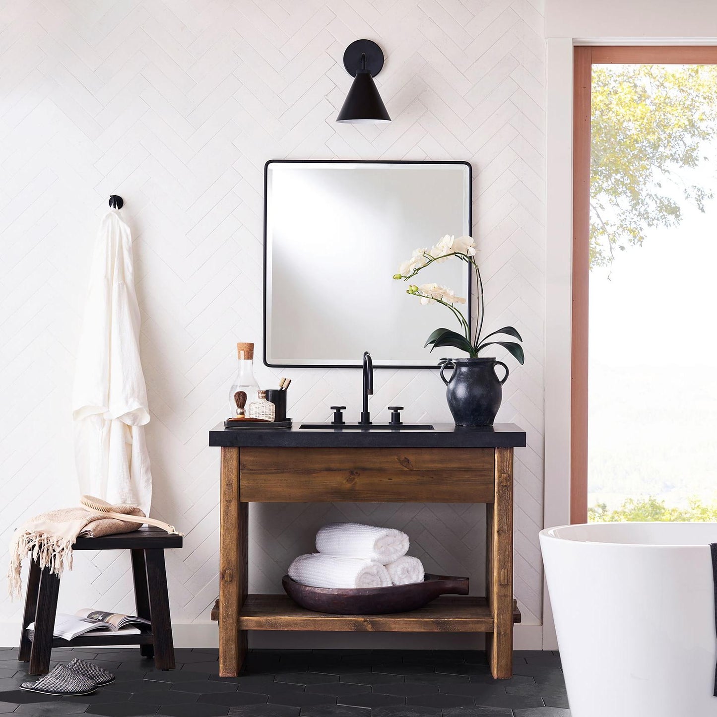 Retro-Wandleuchte aus Metall im Kegeldesign mit klassischem Design