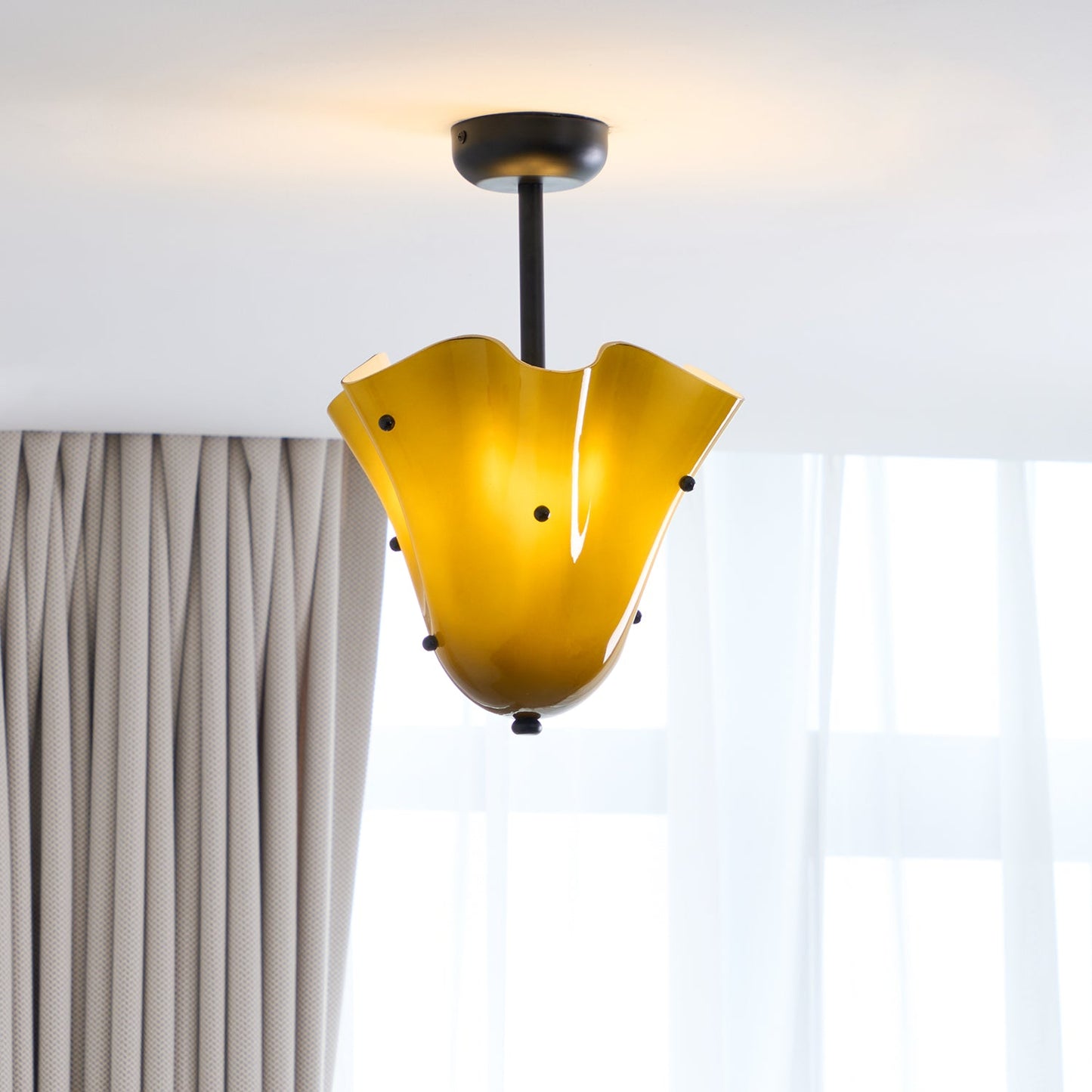 Bellina Sculptural Bloom Modern Ceiling Light – Perfect for Living Room & Bedroom