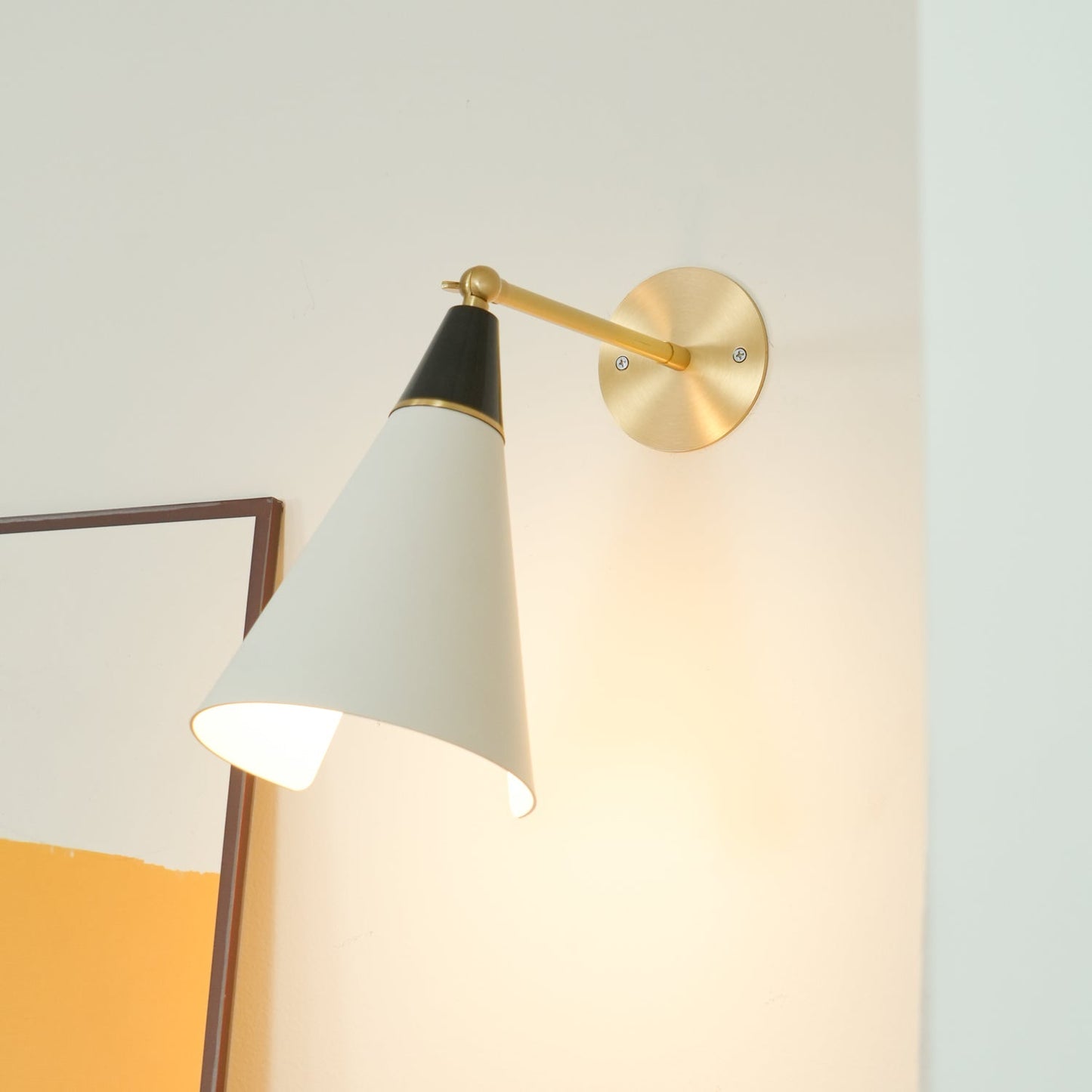 Magari Mid Century Wandleuchte Messing Schwenkbar