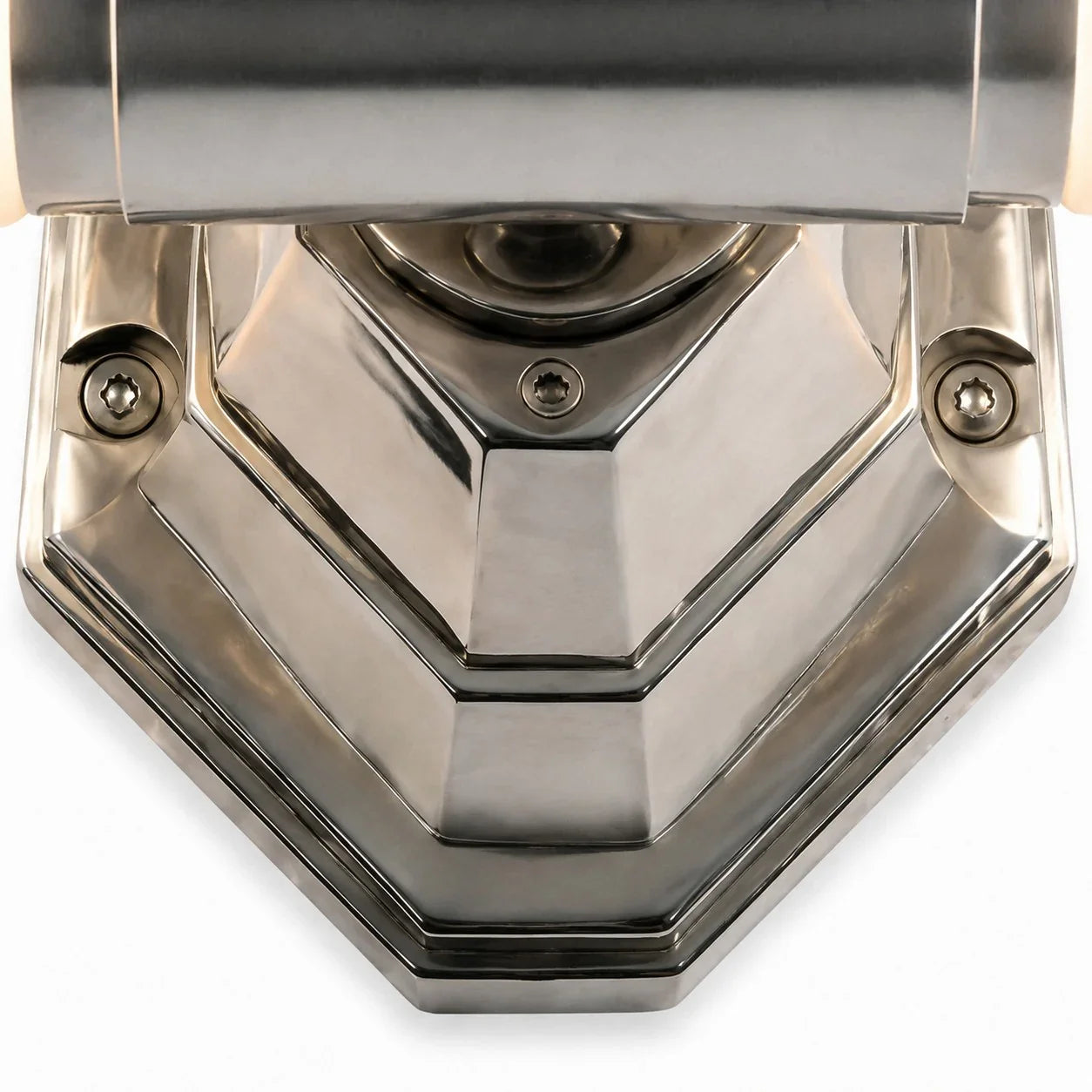 Montmartre wall light detail and room view