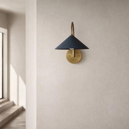 Curva Metall-Wandleuchte im Vintage-Stil – eleganter kegelförmiger Lampenschirm für Schlafzimmer