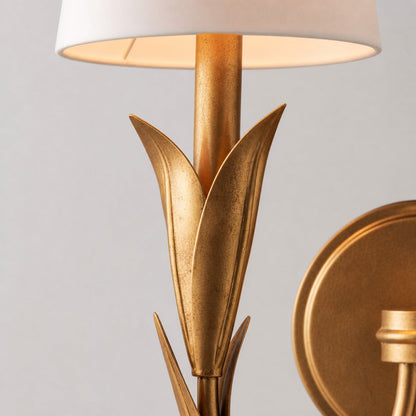 Duova Wandleuchte – Gebogenes, schilfartiges Metallarmdesign für Schlafzimmer, Wohnzimmer oder Badezimmer
