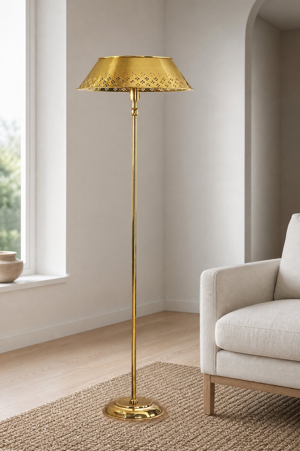 Auriglow Perforierte Messing Stehlampe - Space Age Stil für Wohnzimmer oder Schlafzimmer