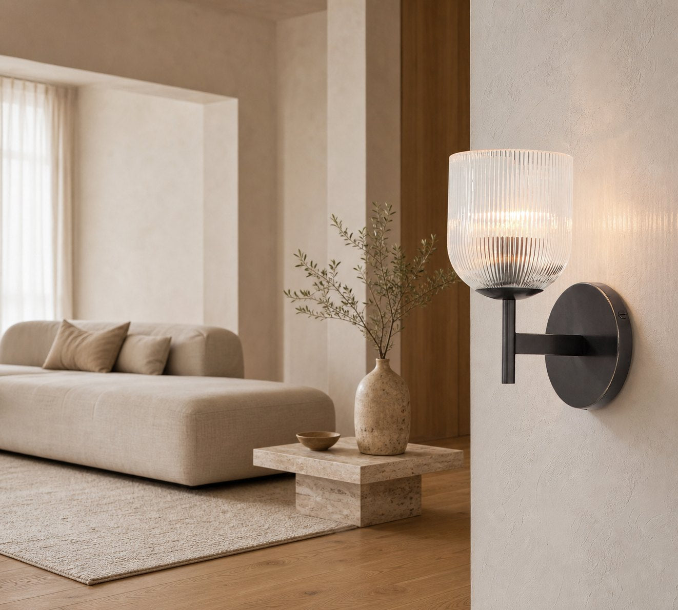 Bravira Wandleuchte aus geripptem Glas – Wandleuchte aus Metall mit klarem Glasschirm