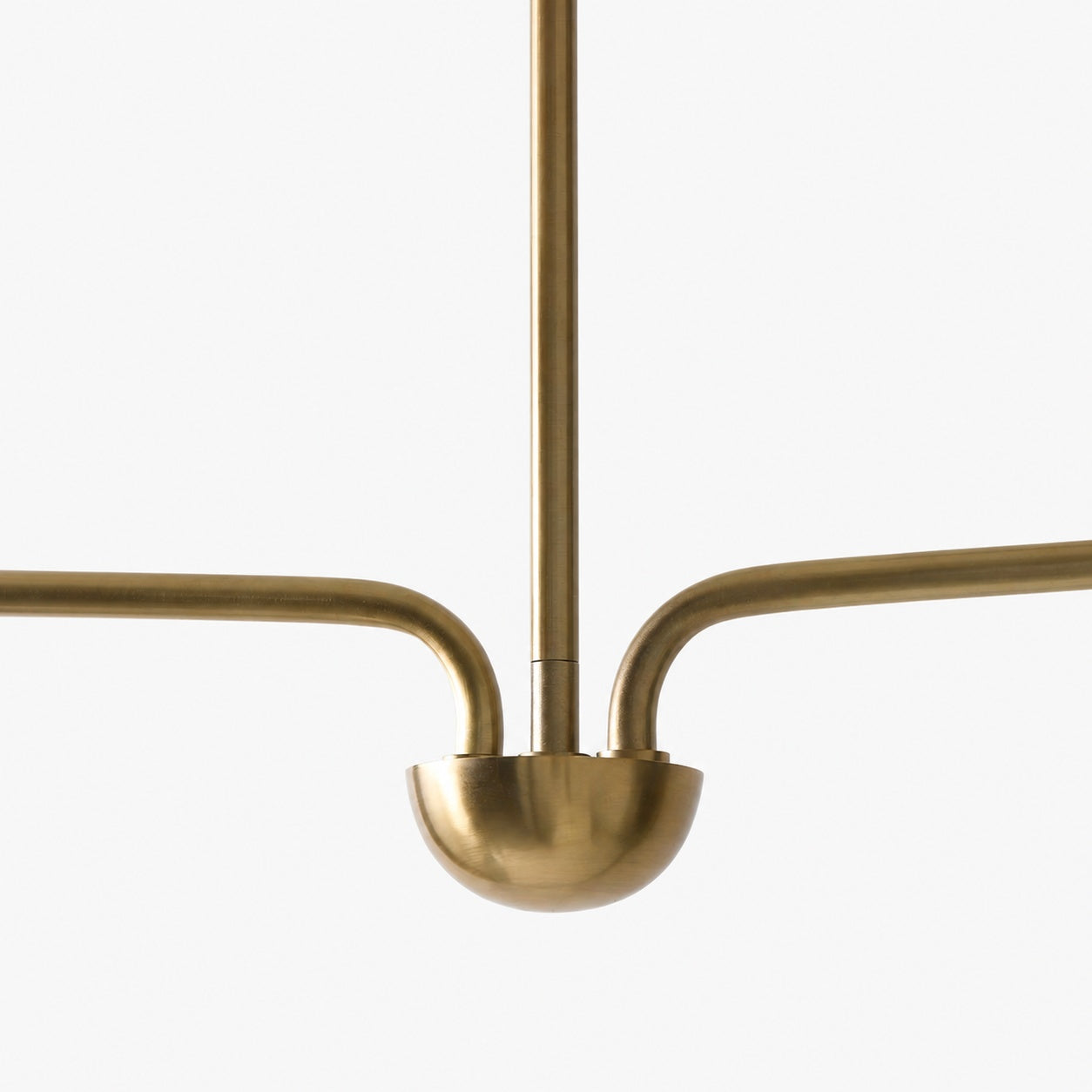Kronleuchter aus Lutal-Bronze – Modernes Design mit monochromer Oberfläche