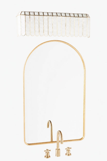 Lumica Capiz Facetten-Wandleuchte – Wandleuchte aus Messing und Eisen in Gold-Finish