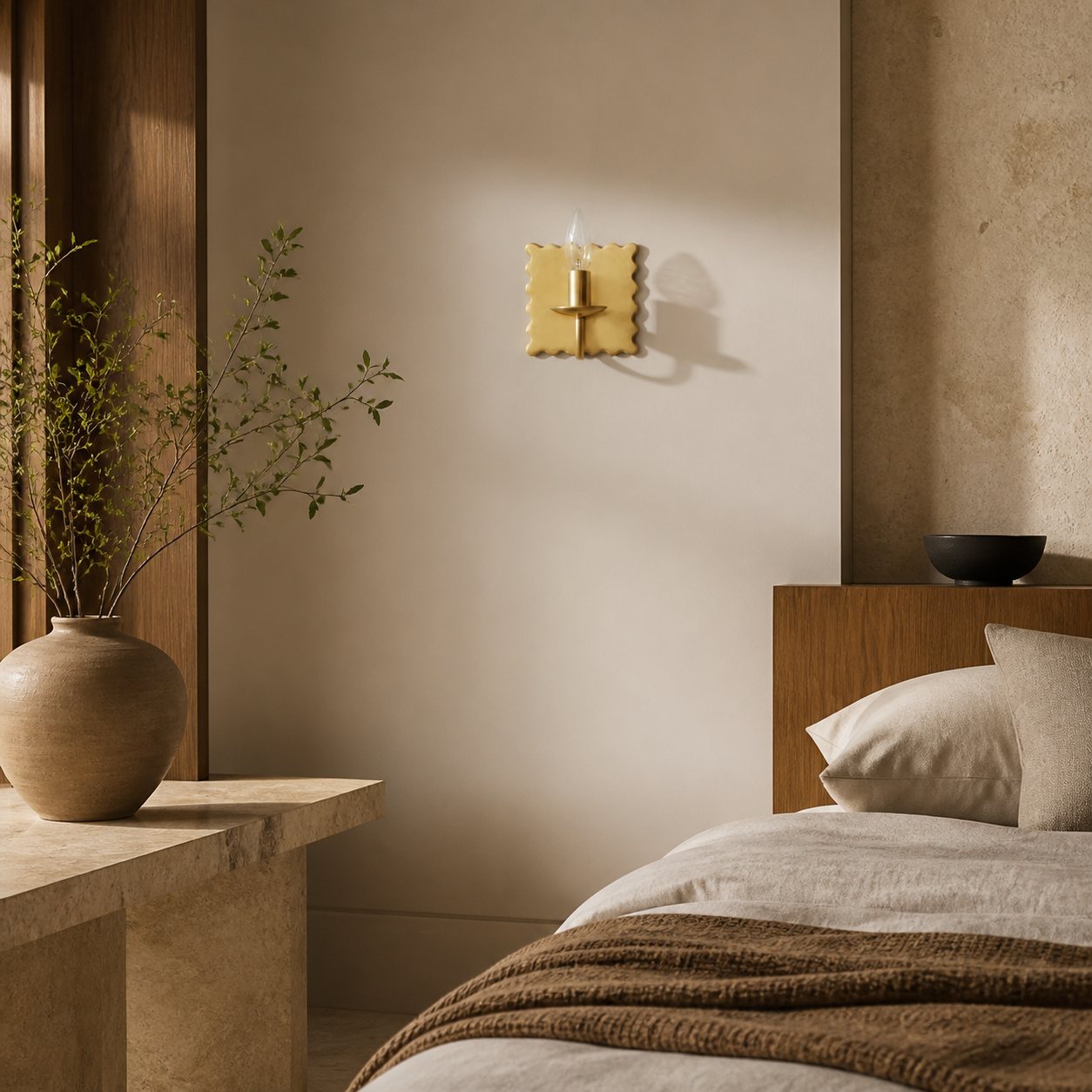 Modo Decorative Wall Light – Modern Wavy Metal Wall Sconce for Bedrooms and Hallways