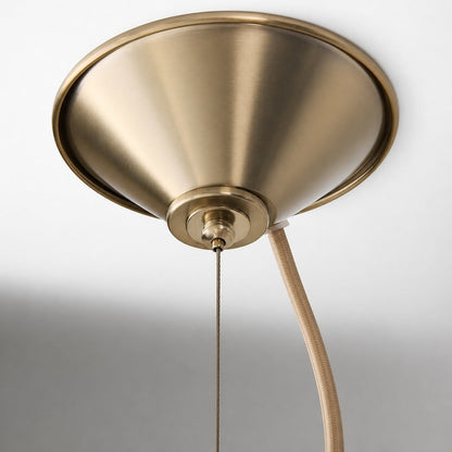 Pendelleuchte Oslan aus elfenbeinfarbenem Leinen – Moderne Deckenlampe mit gewelltem Schirm