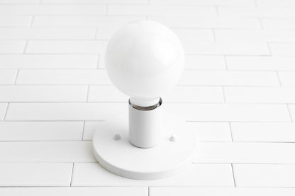 Glorica Glass Minimalist Wall Sconce - Versatile Modern Light For Any Room