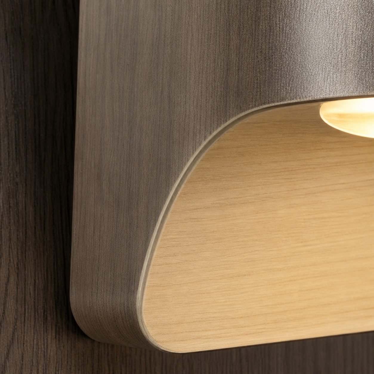 Minimalistische Wandlaterne von Rivathis aus Metall in Zinnoptik – Stilvolle Verandaleuchte, ideal für Eingangsbereich oder Garten