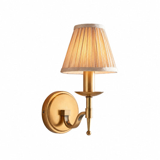 Tela Traditional Brass Wall Light - Classic Curved-Arm Sconce for Living Room & Hallway