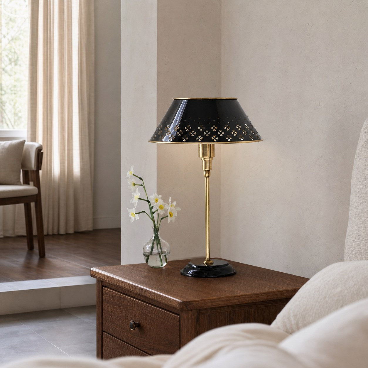 Auriglow Perforierte Blumen-Tischlampe - Space Age inspiziertes Highlight für Wohnzimmer, Schlafzimmer oder Büro