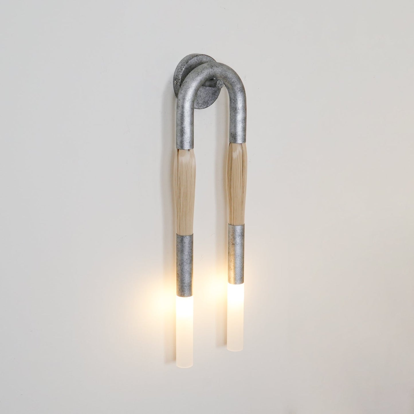 Moderne Wandleuchte aus Rosshaarglas – Messing/Nickel/Schwarz